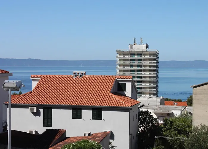 Apartman With Parking Space - 9696