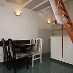 Apartman With Parking Space - 9696 Makarska