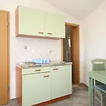 Apartman With Parking Space - 9696
